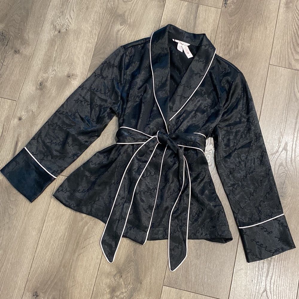 Victoria’s Secret Monogram Black Pajama Robe Top Size Medium